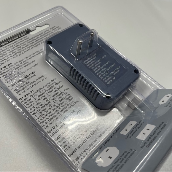 Conair Outlet Travel Converter - Picture 3 of 4